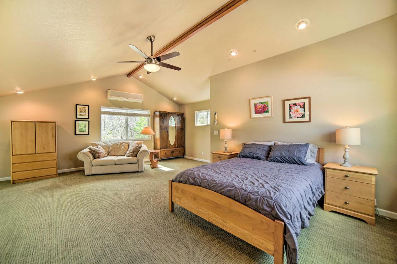 Hilltop Loft Ukiah Vacation Rental! Exterior foto